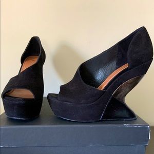 Leifsdottir Katrina Wedges black suede